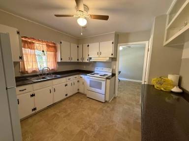 Main picture of 1155 Lake Cole Rd