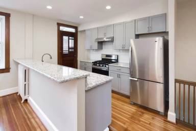 Main picture of 224 Upshur St NW