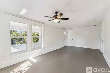 Main picture of 641 N Orange Ave