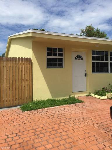 Main picture of 1005 SW 3rd St