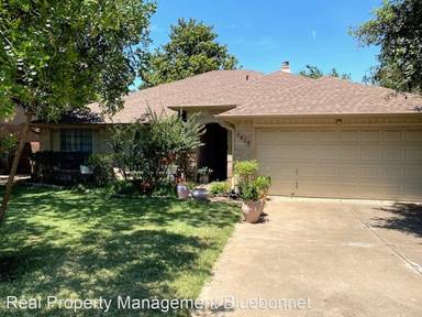 Main picture of 7908 Cahill Dr
