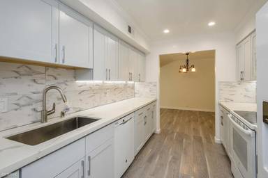 Main picture of 5105 Admiralty Ln