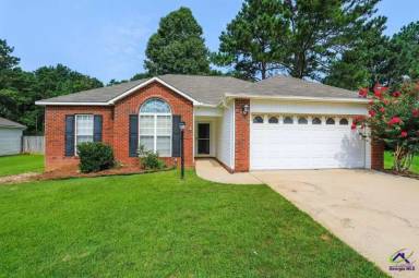 Main picture of 146 Castle Pines Dr