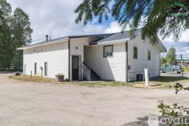Main picture of 760 Hamilton Ave
