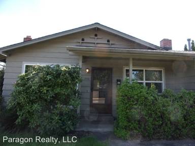 Main picture of 930 NW Grant Ave