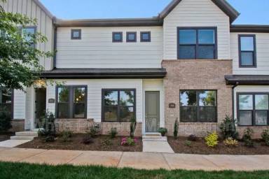Main picture of 5914 Ardrey Kell Rd