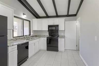 Main picture of 4907 Vinton St