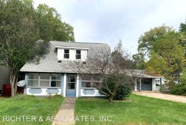 Main picture of 307 E Broad St