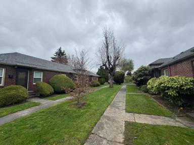 Main picture of 4712 N Interstate Ave