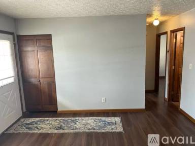 Main picture of 84 E Franklin Ave