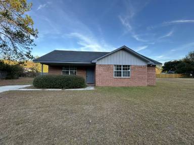 Main picture of 520 Jefferson Cir SE