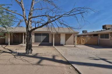 Main picture of 861 S Stapley Dr
