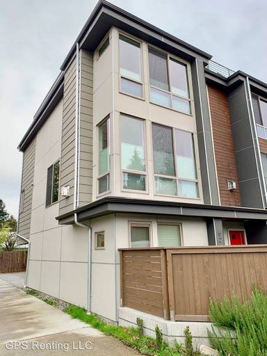 Main picture of 526 N 105th St