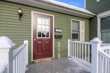 Main picture of 1093 Washington Ave