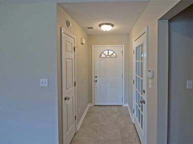 Main picture of 6943 Country Walk Dr