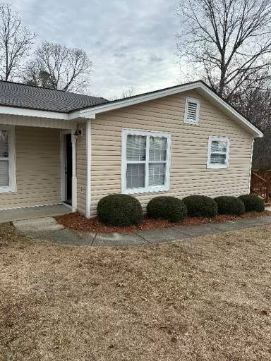 Main picture of 75 Rollins Acres Ln