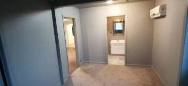 Main picture of 9458 Missouri Ave