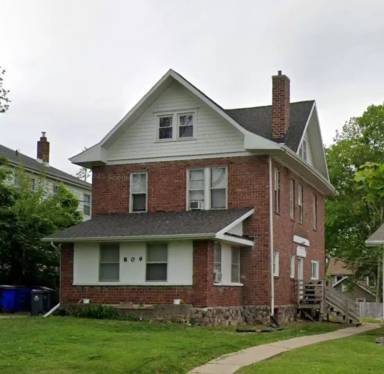 Main picture of 809 17th St SE