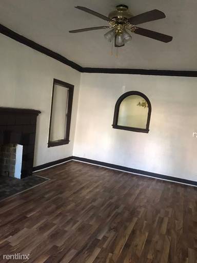 Main picture of 2840 S Moreland Blvd