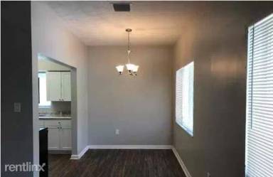 Main picture of 2603 Plunkett St