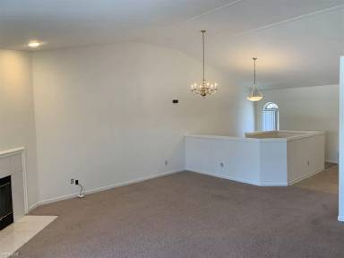 Main picture of 700 York St