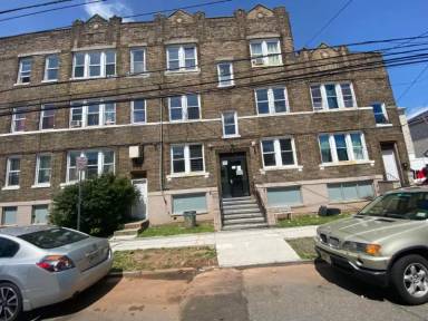 Main picture of 727 S 13th St