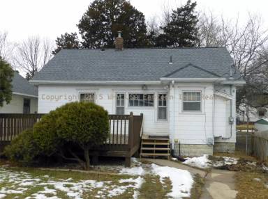 Main picture of 826 Center Point Rd NE