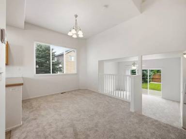 Main picture of 527 Stoney Brook Rd