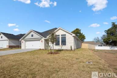 Main picture of 303 Daisy Ln