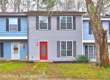 Main picture of 766 Jamestown Xing