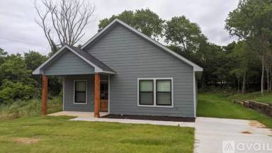 Main picture of 407 E Monterey St