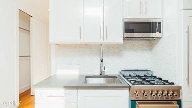 Main picture of 260 Washington Ave