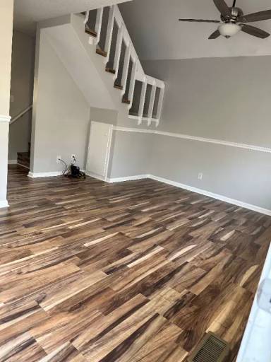 Main picture of 454 Crest Dr SW
