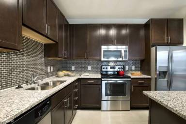 Main picture of 2802 S Lamar Blvd