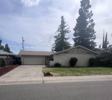 Main picture of 2705 El Segundo Dr