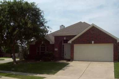 Main picture of 5001 Lake Crest Dr