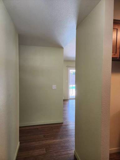 Main picture of 1712 Applegate Dr