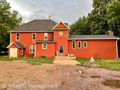 Main picture of 2208 E Redwood Blvd