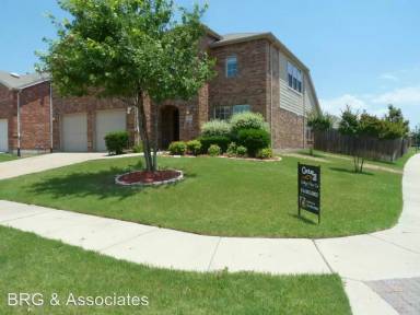 Main picture of 2017 Lake Highlands Dr