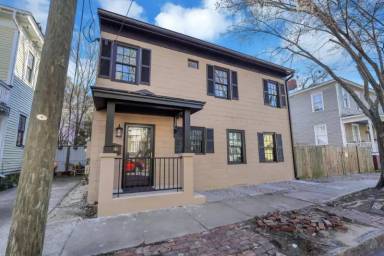 Main picture of 109 W 34th St