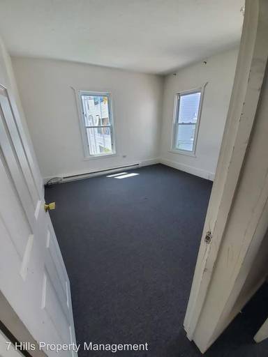 Main picture of 282 Mechanic St