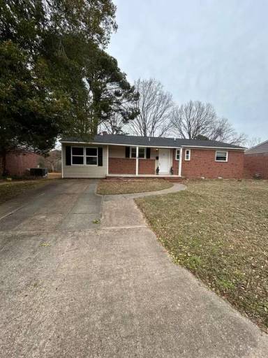 Main picture of 1600 Tallwood St