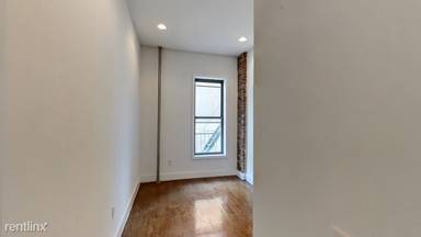 Main picture of 1000 Bedford Ave