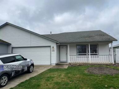 Main picture of 405 St Clair Way