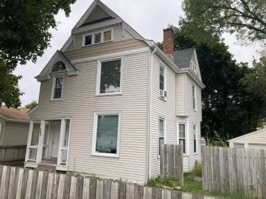 Main picture of 340 Newton Ave N