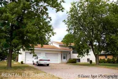 Main picture of 2544 Suburban St