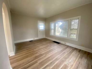 Main picture of 1139 Frank St
