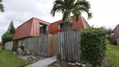 Main picture of 3321 Meridian Way S