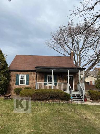 Main picture of 39640 W 9 Mile Rd