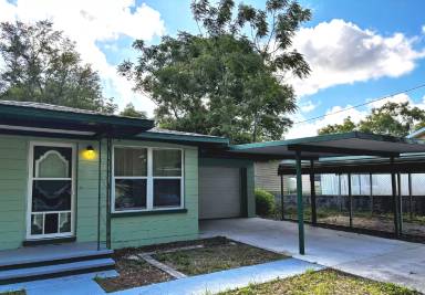 Main picture of 11960 N Ellsworth Ter